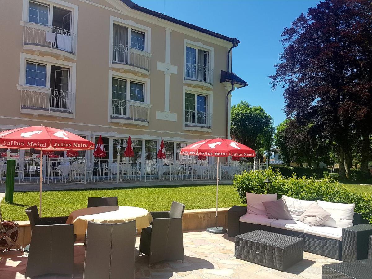 Schloss Kurhotel Strobl Exterior photo